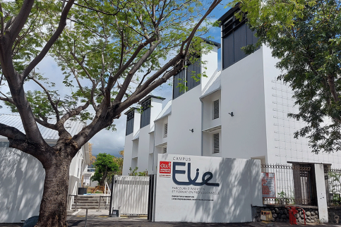 Entrée du campus Elie