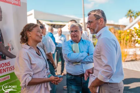 Exposants et visiteurs lors de la 1ère Journée Professionnelle de la Construction