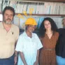 La jeune Issaky entourée de l'équipe de L'ATELIER Architectes et Ingénieurs